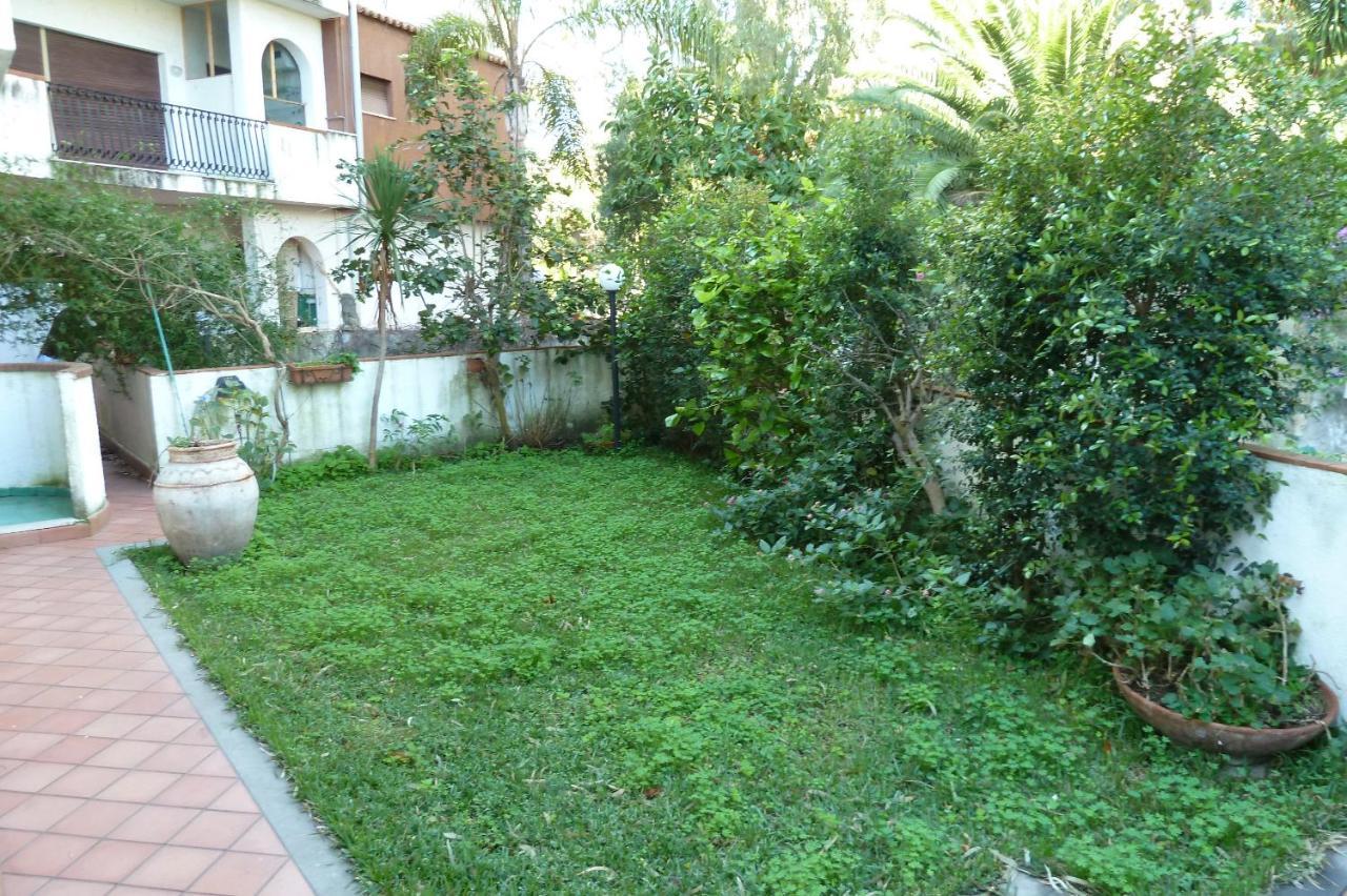 Apartamento Sea Breeze Acitrezza Aci Castello Exterior foto